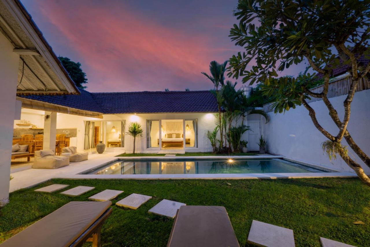 Villa Pagu Seminyak Exterior foto